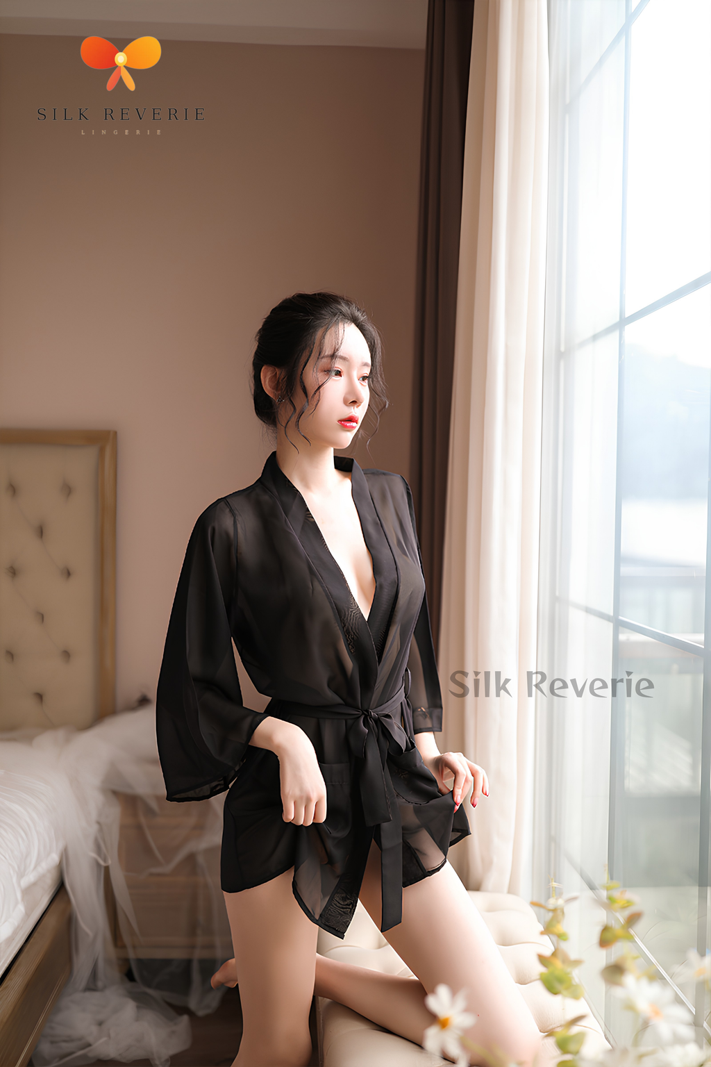 Medium Sleeve Black Nightgown